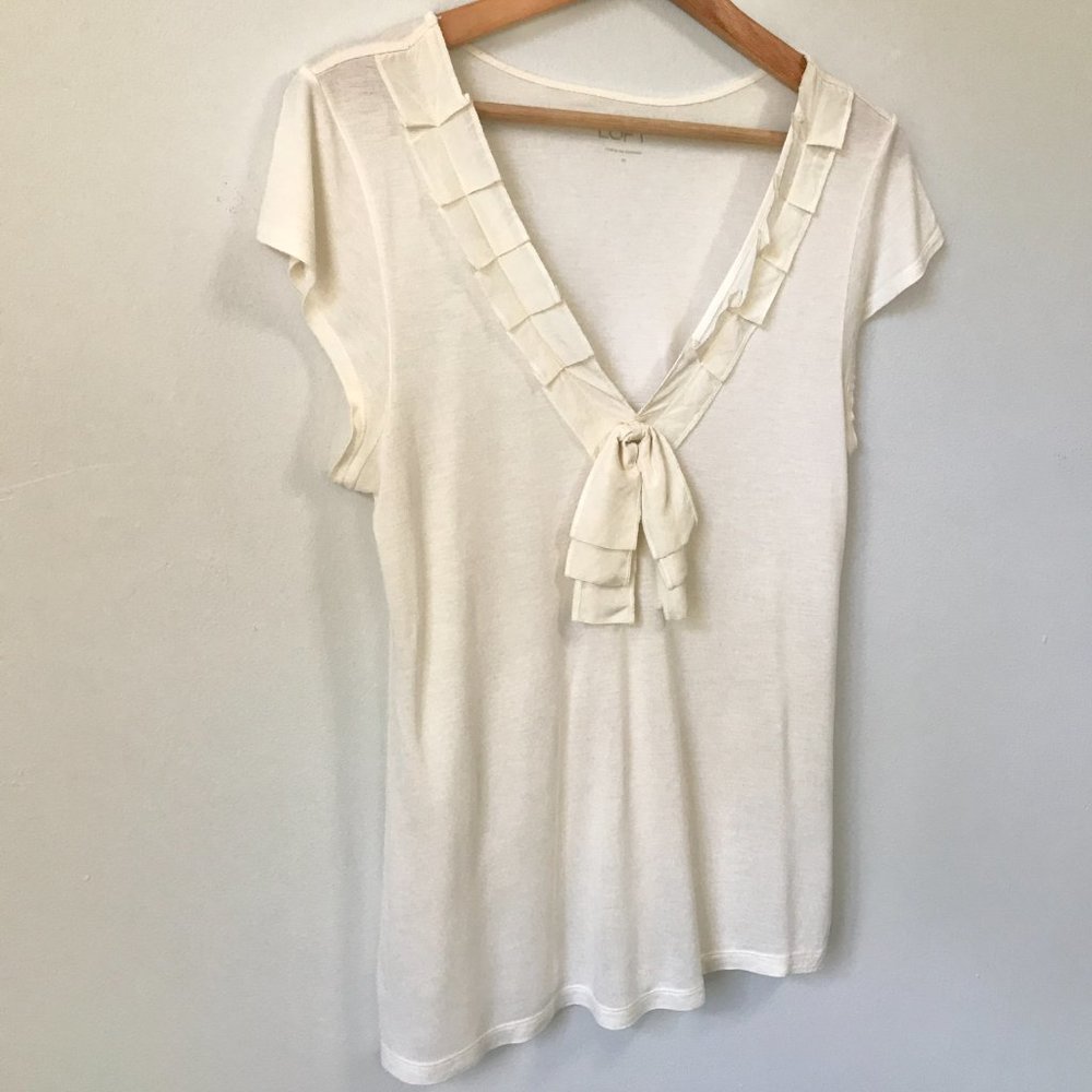 Ann Taylor LOFT Cream T-Shirt Blouse, Size M - Picture 3 of 10